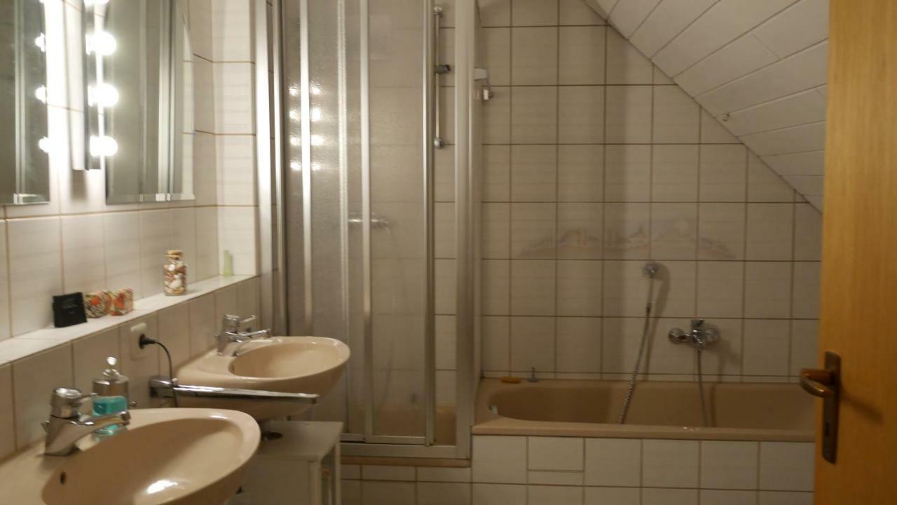 Ruhiges Zimmer Naehe Nuernberg Messe Mit Wallbox Nuremberga Exterior foto